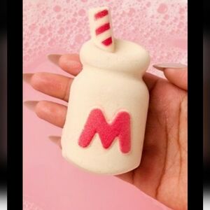 HELLO KITTY BUBBLE BAR CANDY RAIN SCENT LUSH